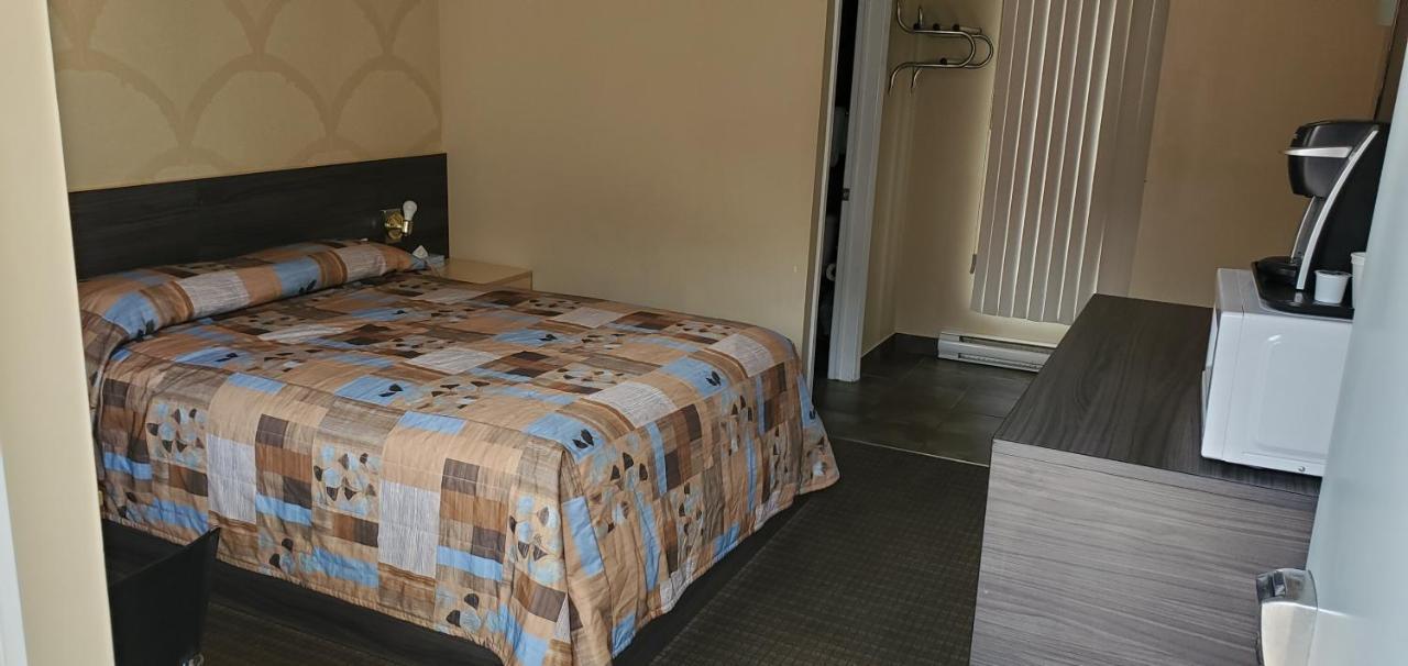 Motel Falcon Броссар Екстер'єр фото