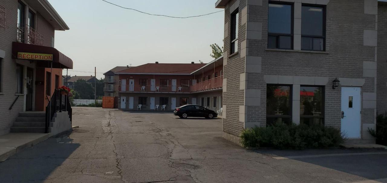 Motel Falcon Броссар Екстер'єр фото