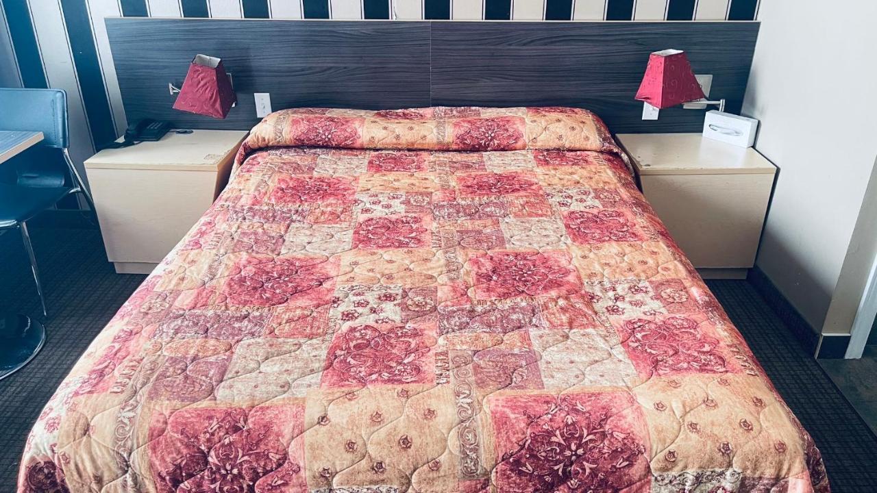 Motel Falcon Броссар Екстер'єр фото